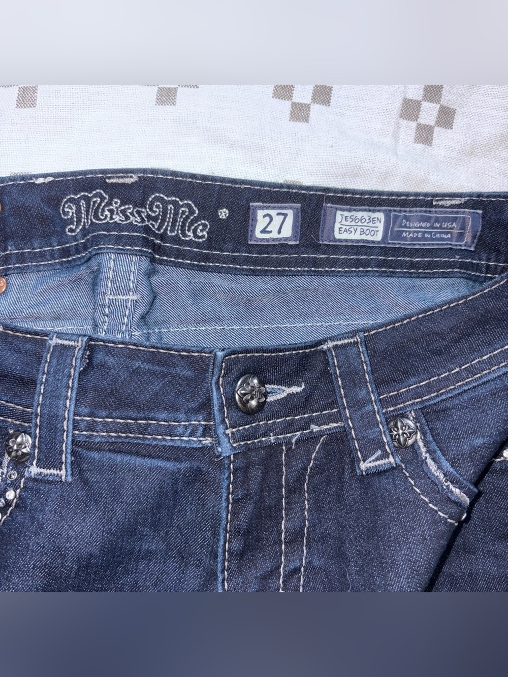 Miss Me bootcut size 27